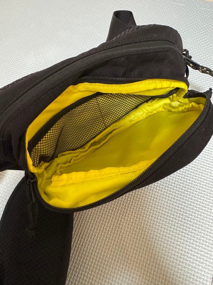 【Hugoo】 ヒップシート ブラック