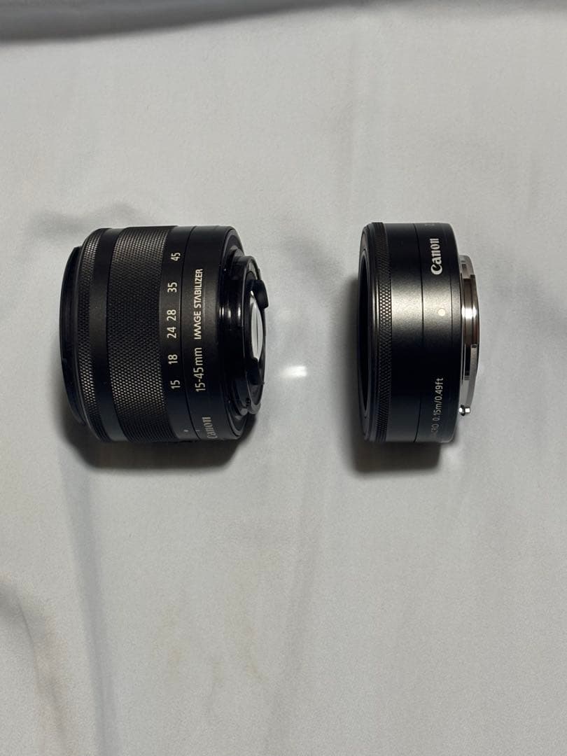 ミラーレス一眼　EOS Kiss M ダブルレンズキット