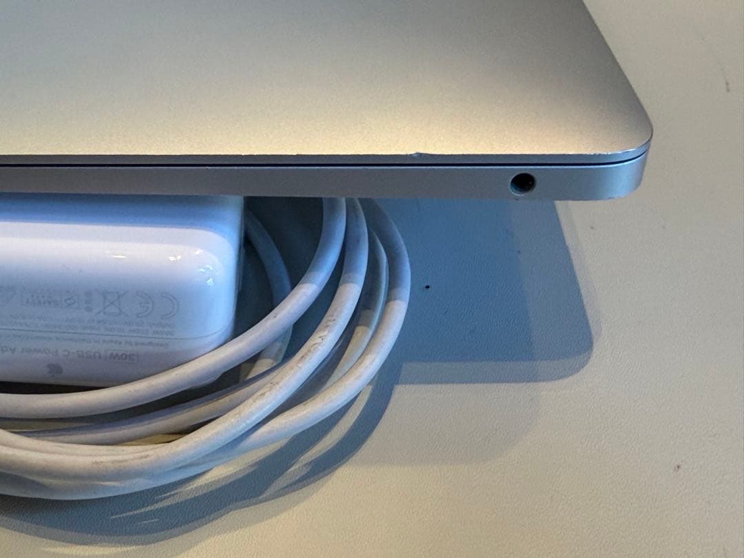Apple MacBook Air (M1, 2020) シルバー JIS