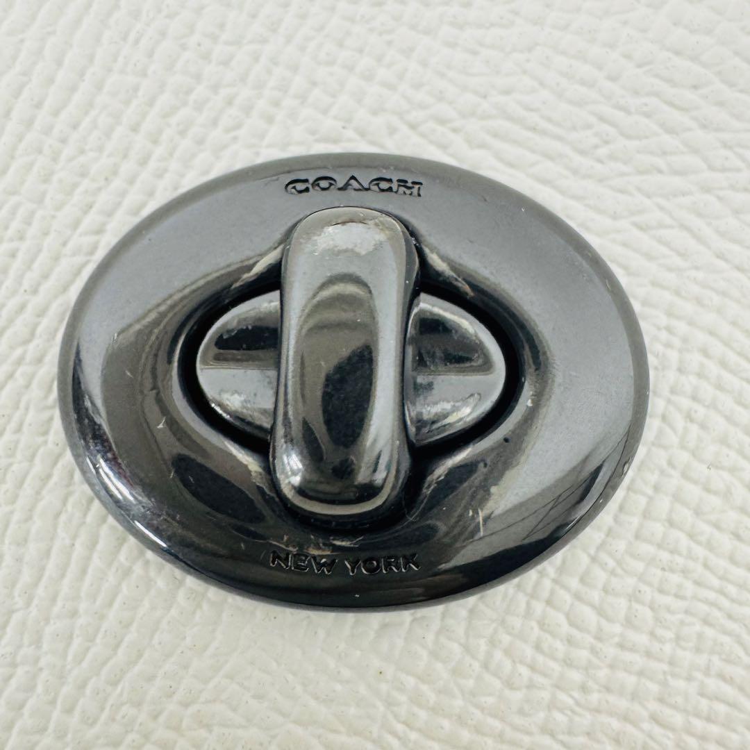 ✨COACH✨コーチ✨ターンロック✨ホワイト✨ネイビー✨ピンク✨レザー✨バッグ✨