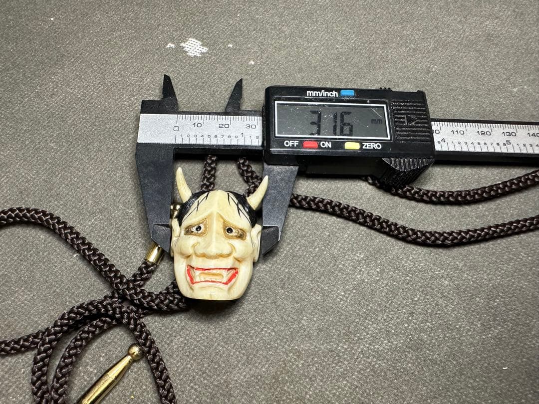 極上　般若　ループタイ　天然素材　アンティーク　和彫　置物　骨董　飾り物