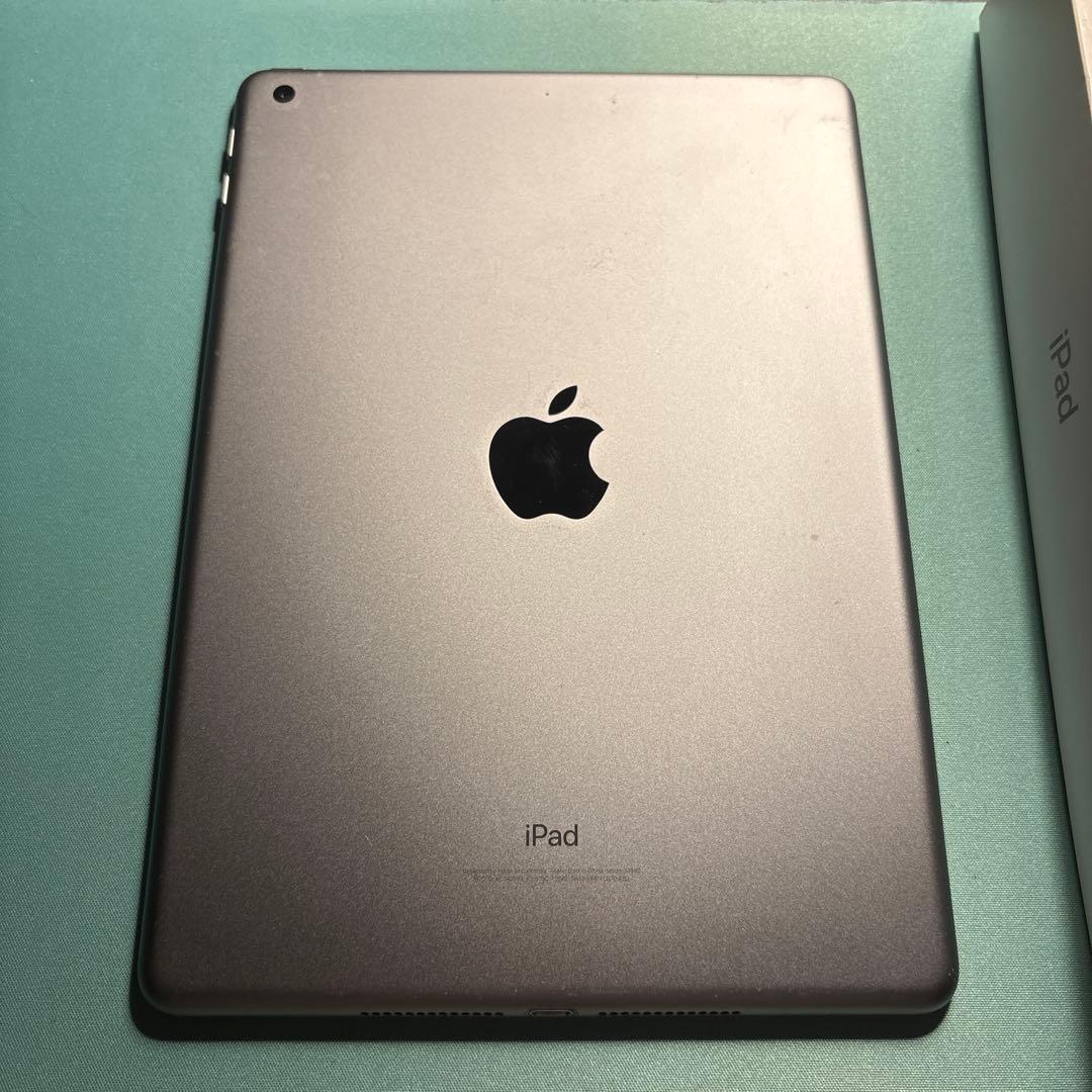 iPad 第6世代　Wi-Fiモデル　32GB