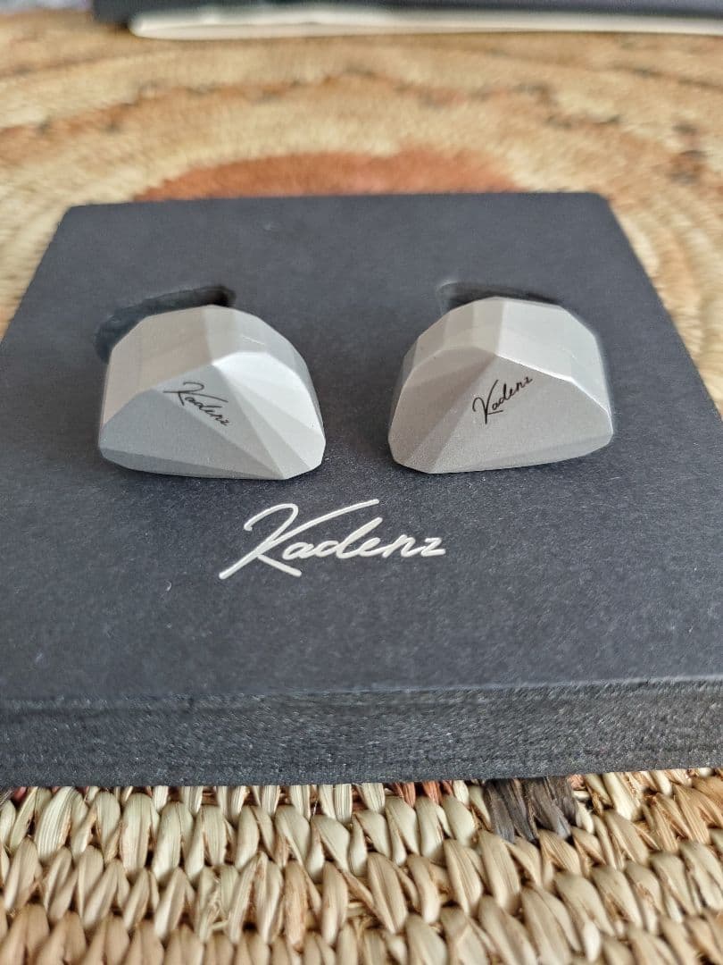 (週末特価・オマケ多数) 水月雨 moondrop Kadenz