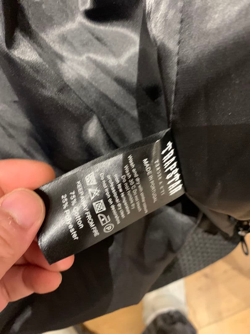 【新品】TRAPSTAR ブラック ダウンジャケット M