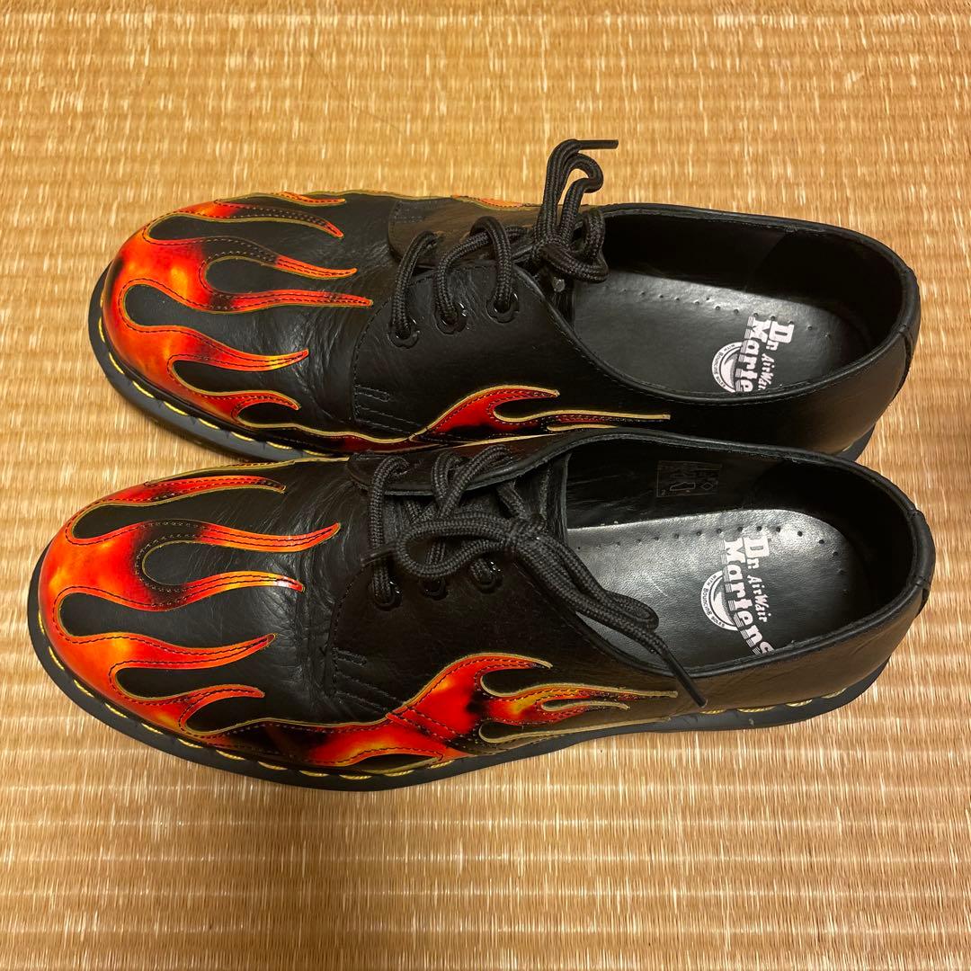 Dr. Martens 炎デザイン 3ホール