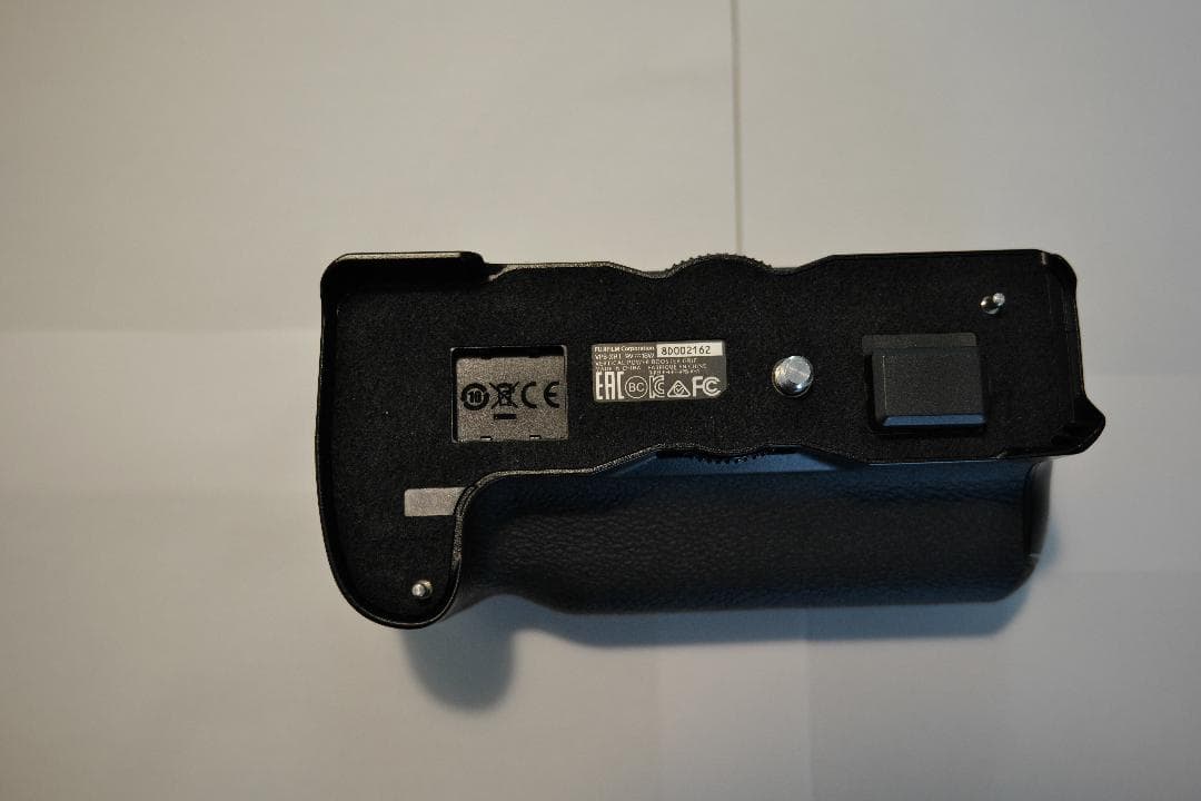 富士フィルム X-H1ボデイと縦電源グリップ キットとバッテリー4個付属(美品)