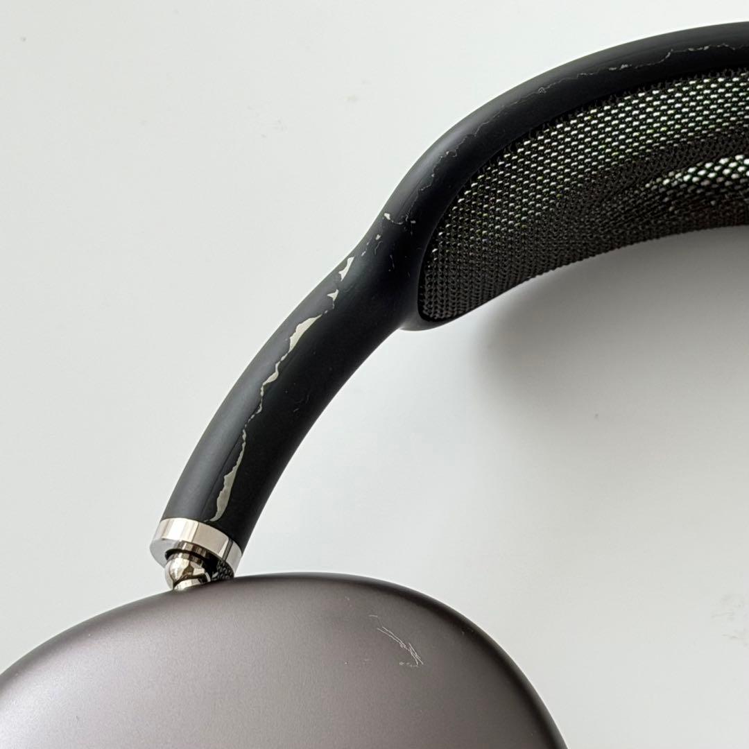Apple AirPods Max 外観ボロボロ、一応動作