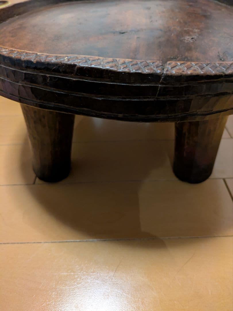 エチオピアコーヒーテーブル　アフリカ彫刻