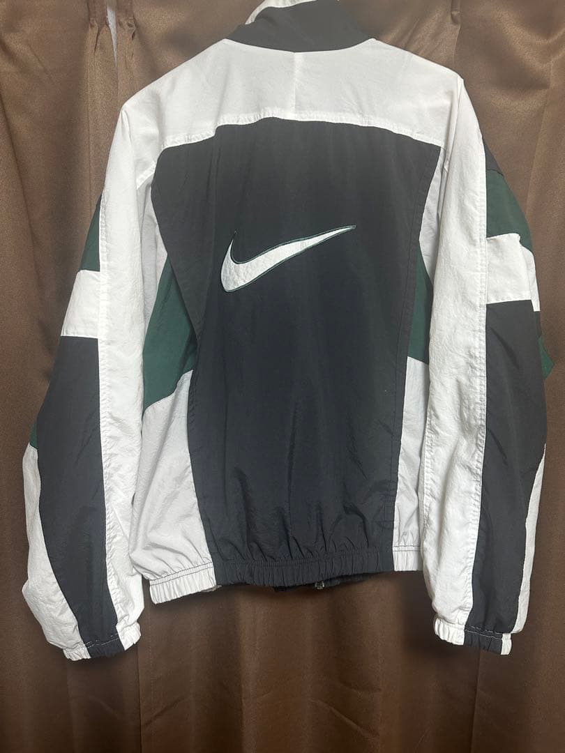 希少モデル　Nike ナイロンジャケット ブラック/ホワイト/グリーン　白タグ