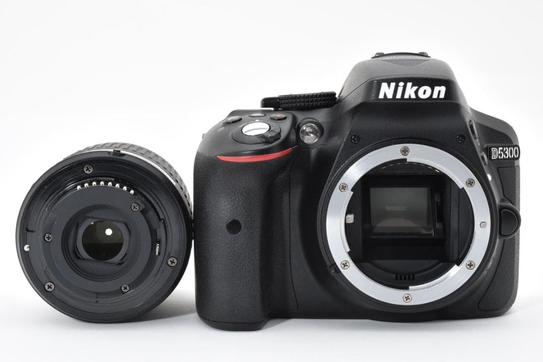 お値下げ歓迎・ほぼ新品 Nikon D5300 18-55 S数6773回 72