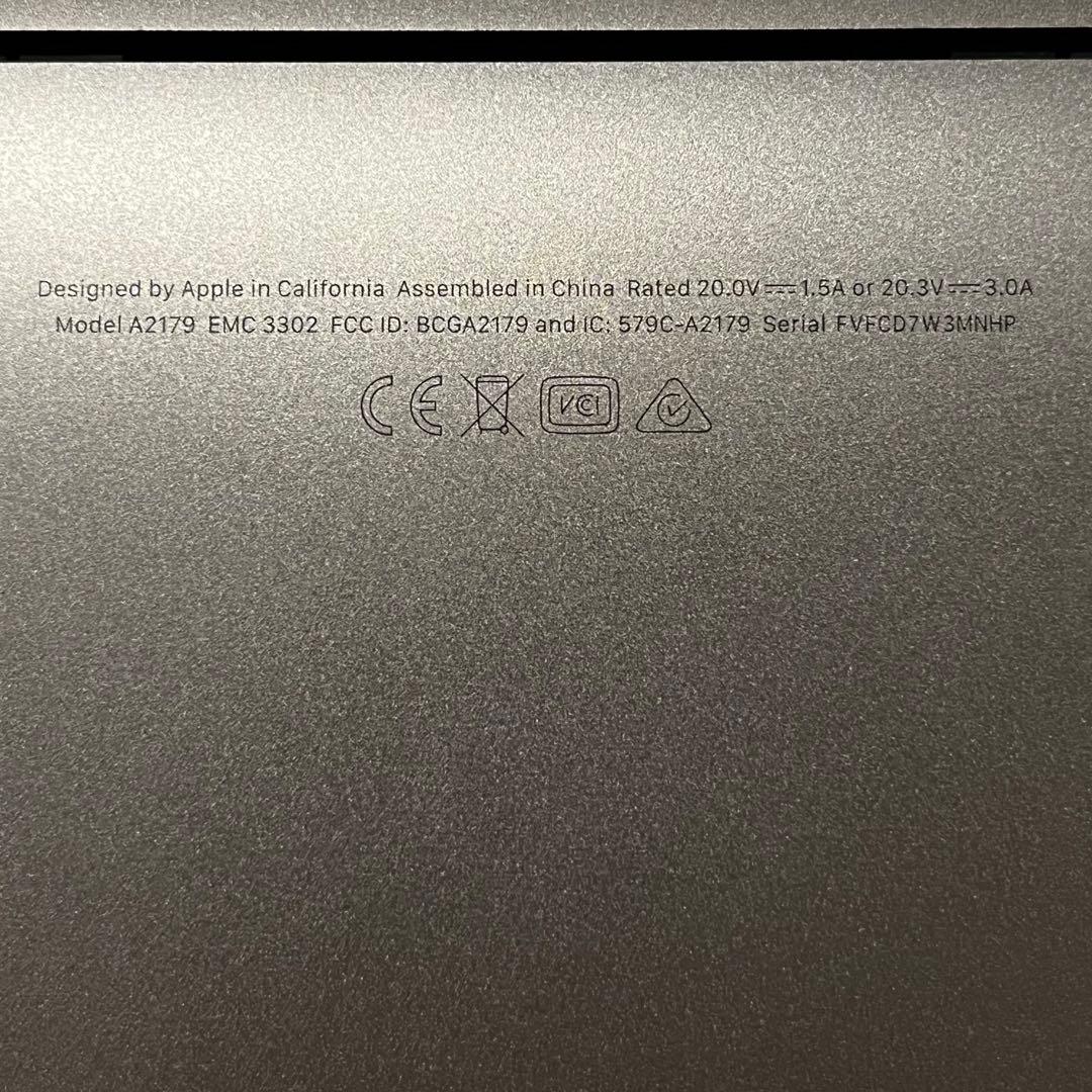 Apple MacBook スペースグレー 本体 (13-inch, 2020)