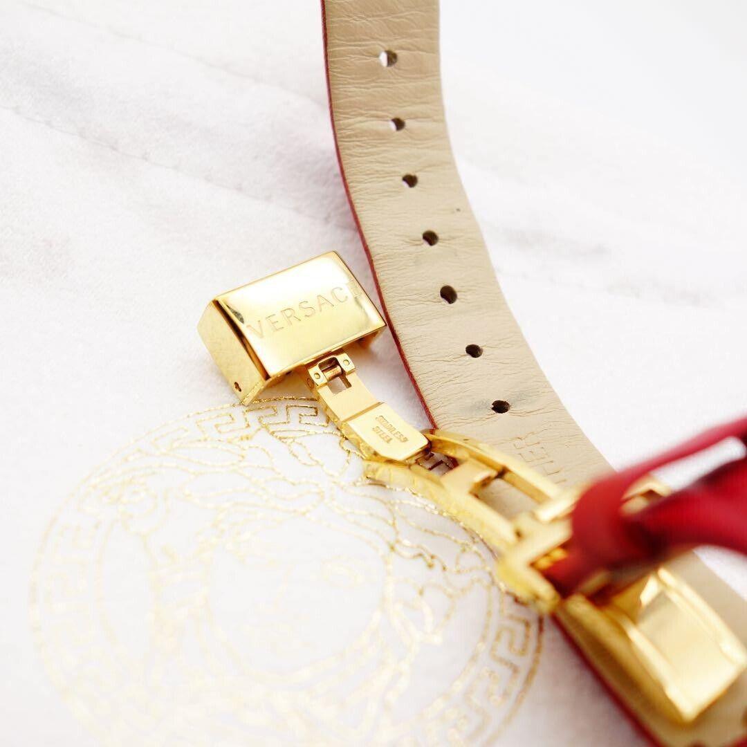 ヴェルサーチ 女性用　腕時計、Microvanitas Red 箱と証明書付き