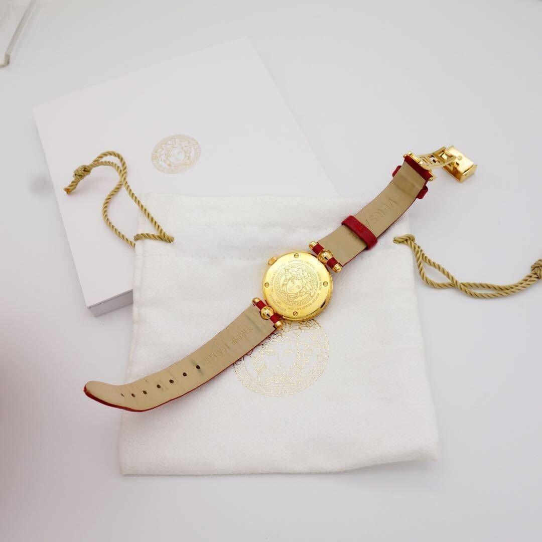 ヴェルサーチ 女性用　腕時計、Microvanitas Red 箱と証明書付き