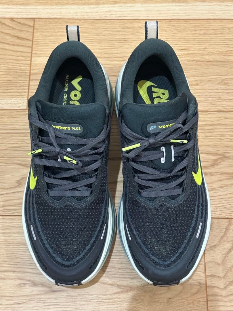 スパイク・シューズ Nike vomero PLUS 27.0cm