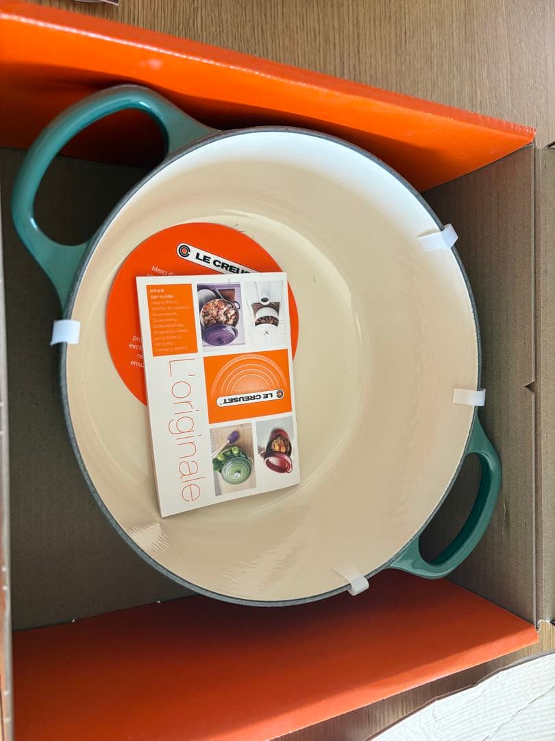 LE CREUSETクルーゼシグニチャー ココットロンドノエルレリーフ24cm