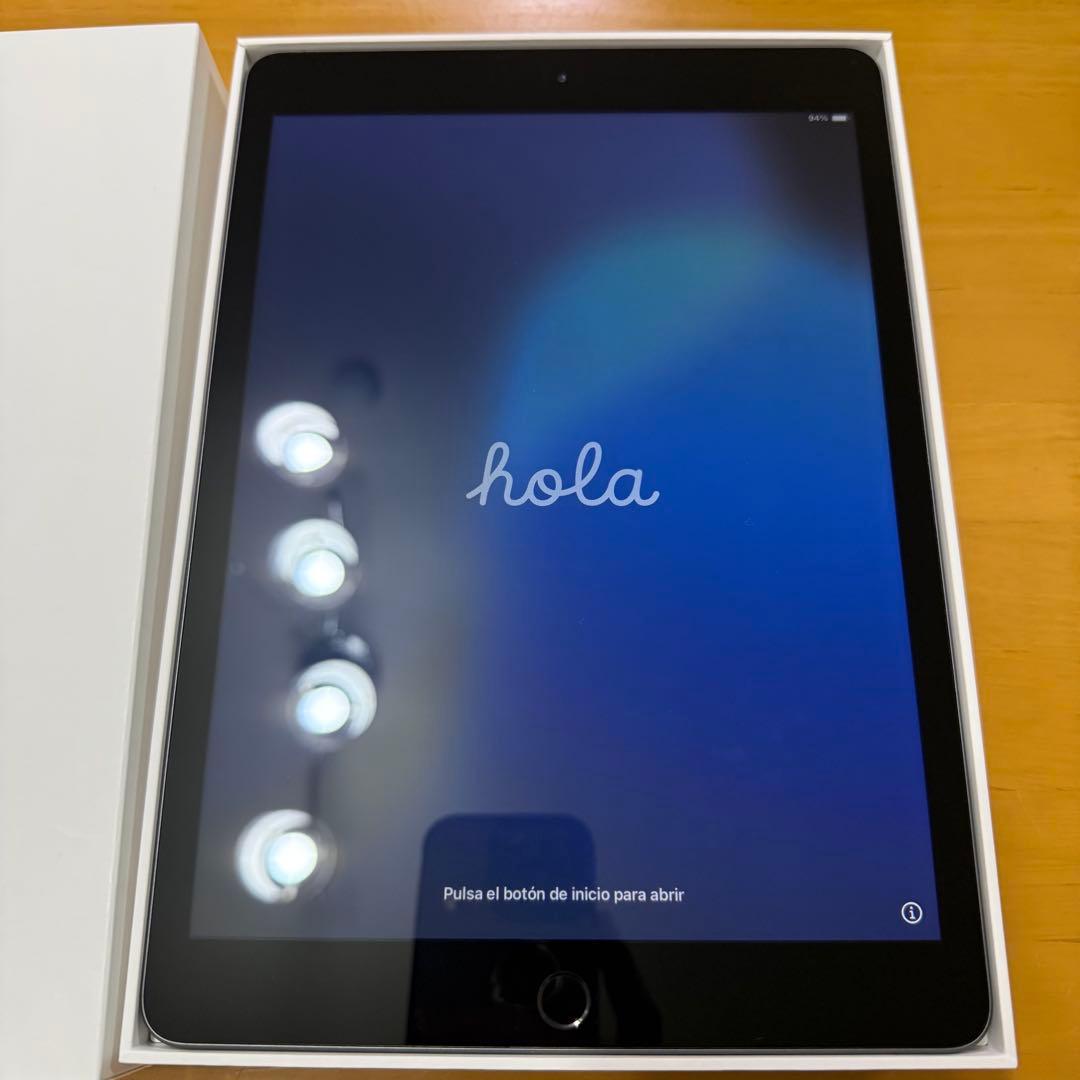 美品！Apple iPad8 第8世代 10.2インチ シルバー