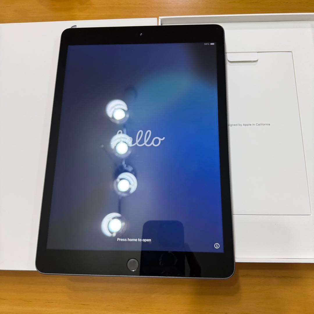 美品！Apple iPad8 第8世代 10.2インチ シルバー