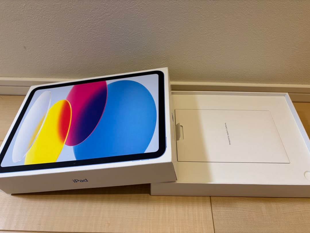 Apple iPad 第10世代 本体 ブルー (アップル純正キーボード付き⭐️)