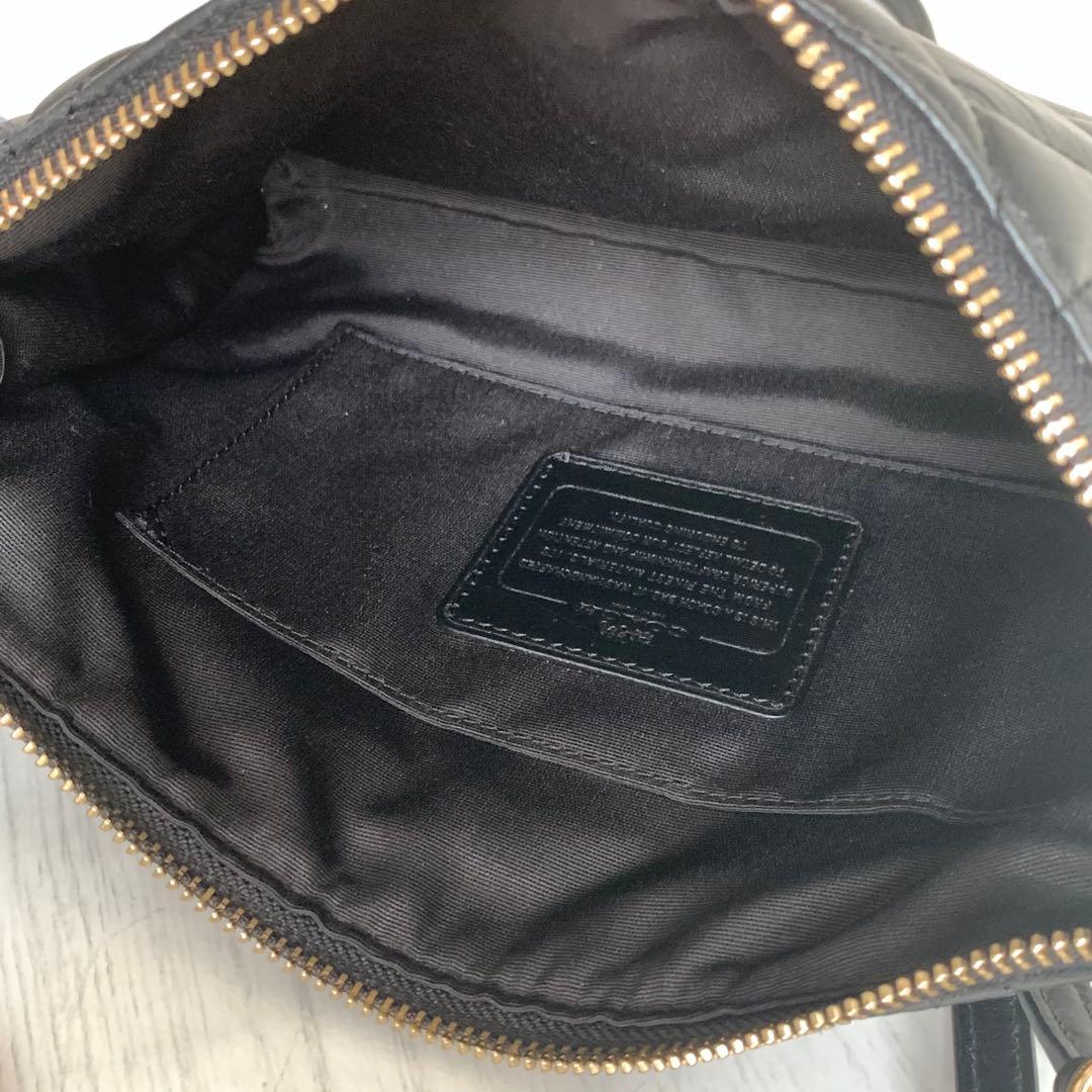COACH ショルダーバッグ　キルティング　コーチ