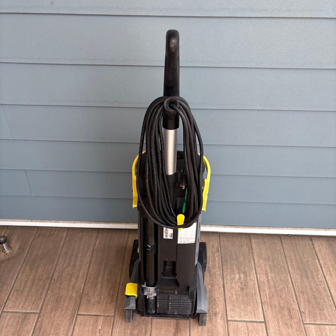 【おお幅値下げ】ケルヒャー業務用床洗浄機　BR30/4C