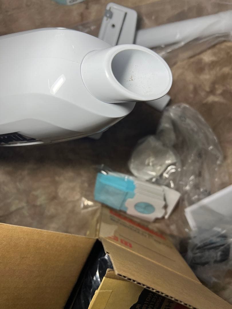 マキタ コードレス掃除機CL107 紙パック式 CL107FDSHW