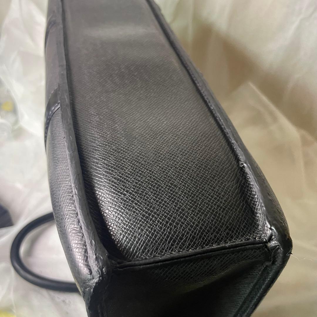 LOUIS VUITTON タイガ 黒 ビジネスバッグ ポルトドキュマン ロザン
