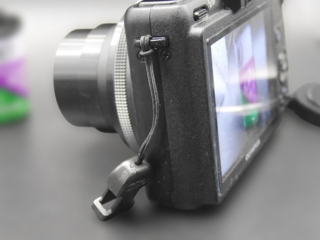 中古美品　OLYMPUS XZ-1 コンパクトデジカメ