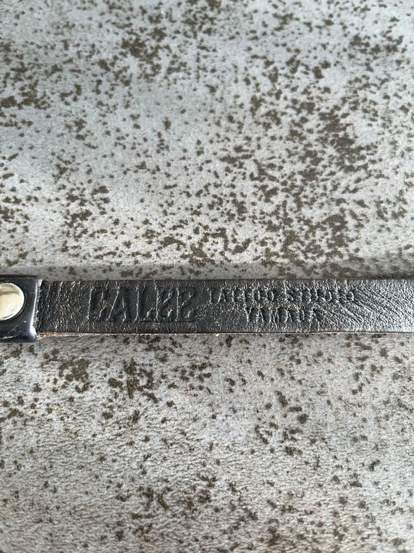 TATTOO STUDIO YAMADA CALEE レザーキーホルダー