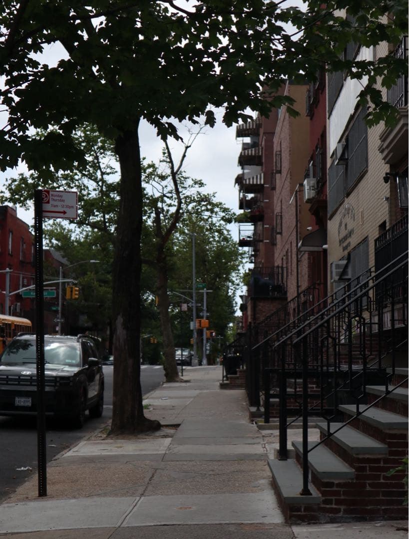 Canon EOS M6 ミラーレスカメラ 本体と充電器