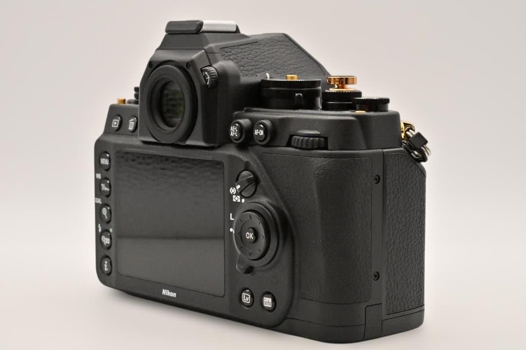 限定 Nikon Df Gold Edition 50mm f1.8レンズキット