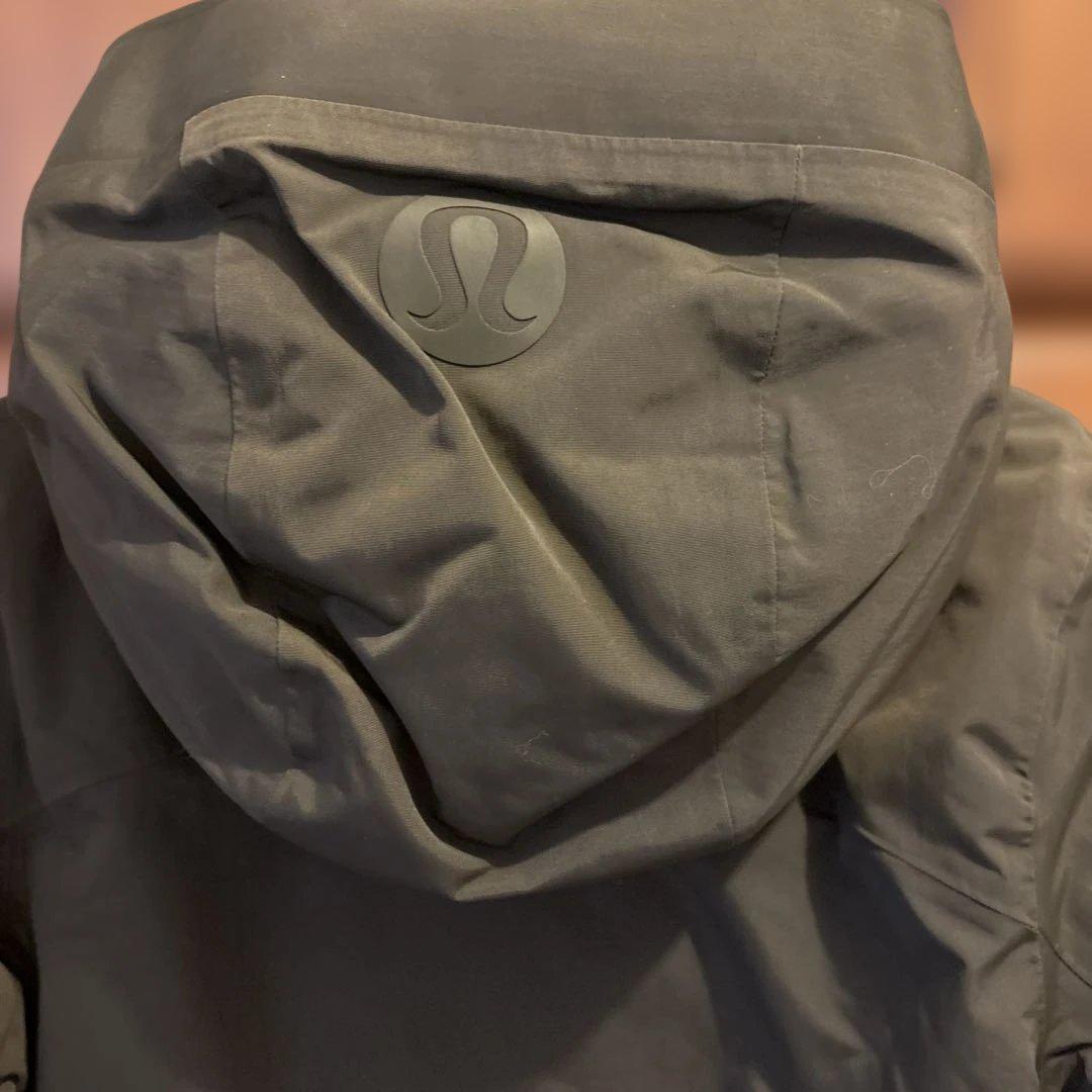 ルルレモン　ダウンジャケットロング　サイズ４