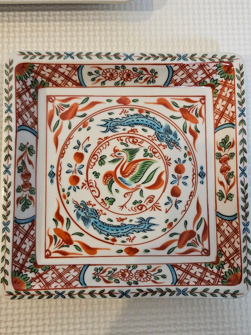 平安龍泉　赤絵角銘々皿　鳳龍紋様　五枚セット(木箱付)