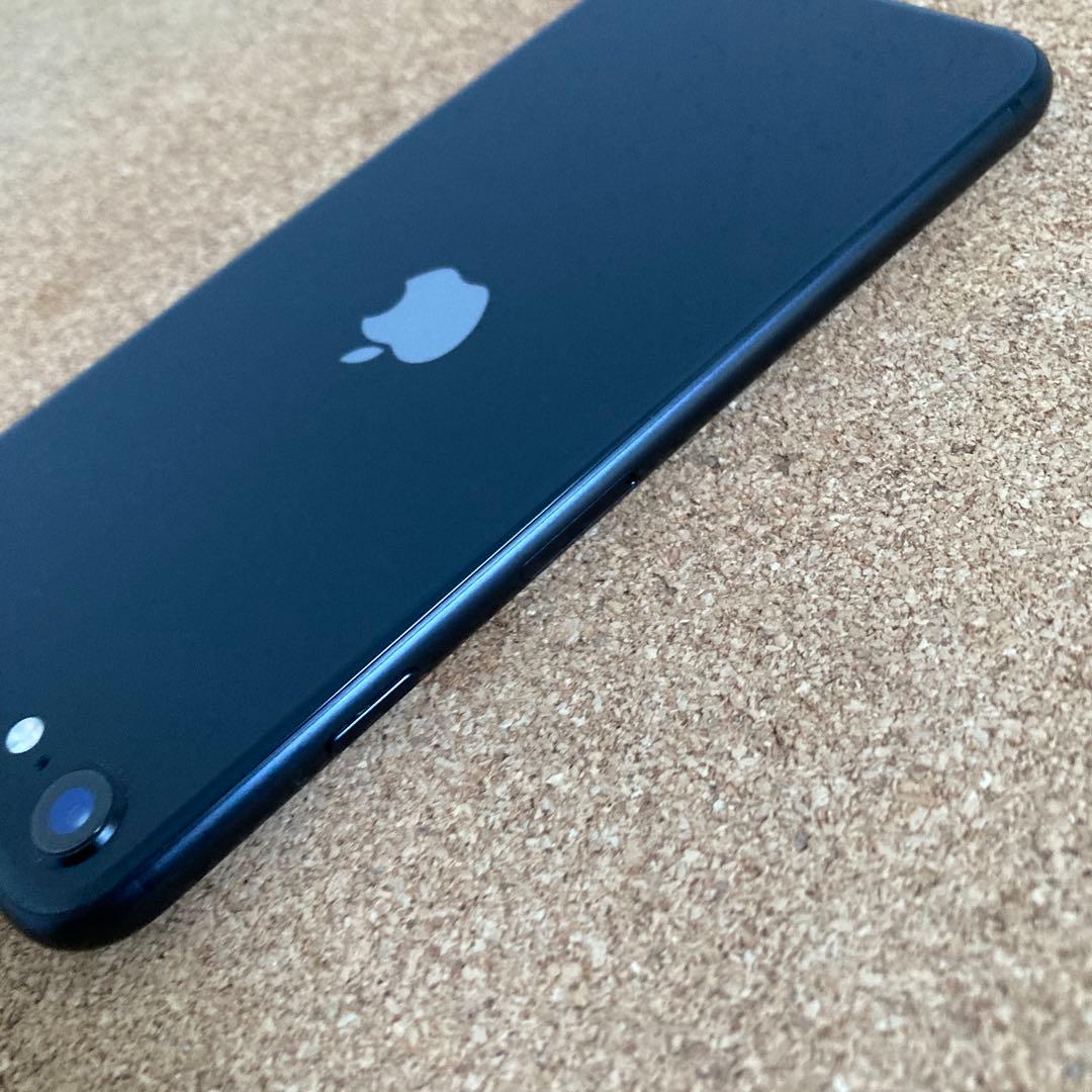 4019【早い者勝ち】美品☆電池良好☆iPhoneSE2 64GB SIMフリー