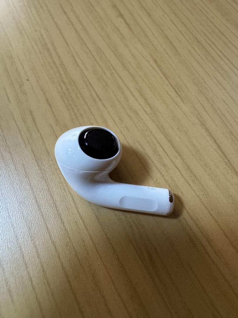 AirPods Pro 第1世代 ケース付【イヤーピースなし】
