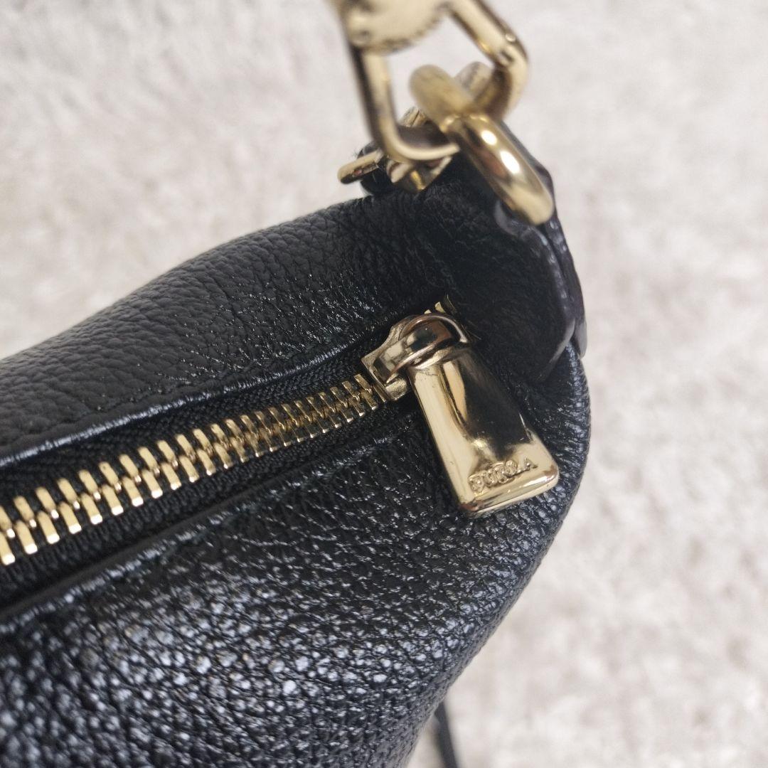 美品 フルラ ソフィー 2way ショルダーバッグ ブラック ハンド 金具ポーチ