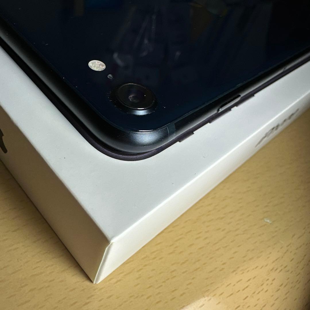 美品 iPhone SE 第3世代 バッテリー100% 128GB apple