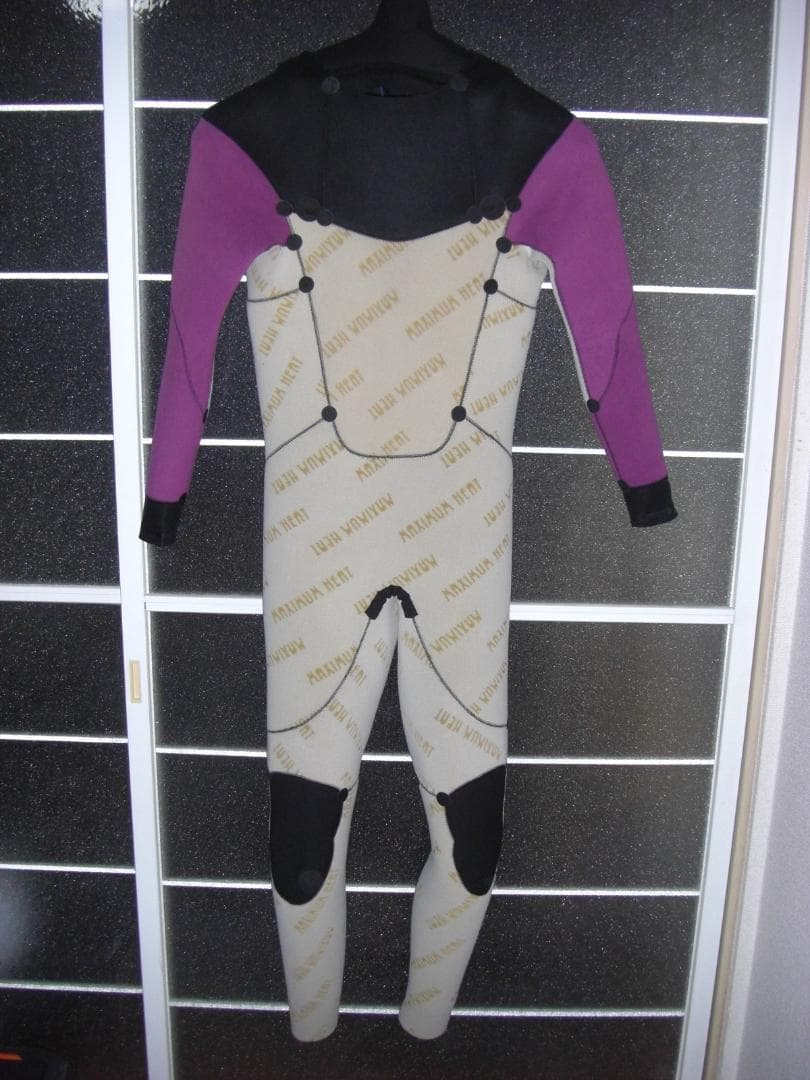 ほぼ未使用 FELLOW5x3チェストジップセミドライ