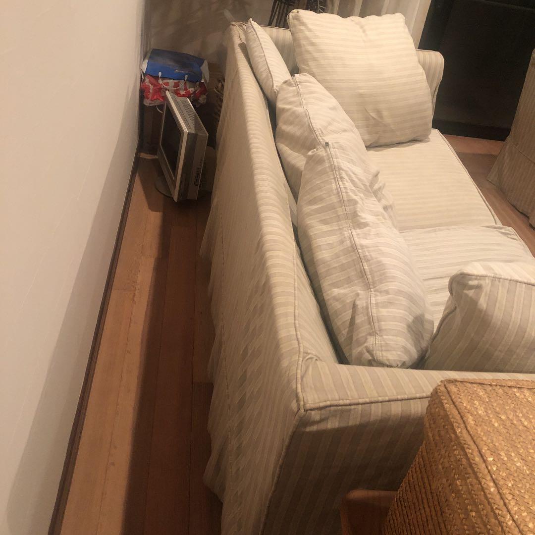 Crate & Barrelの高級ベッドソファー