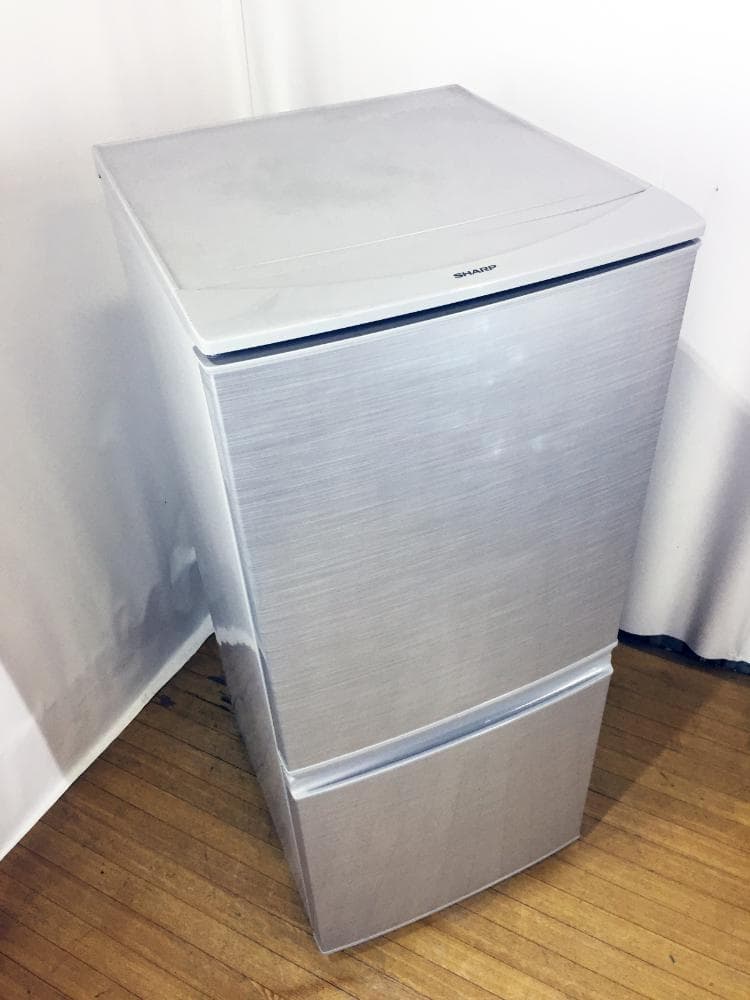 送料無料★美品中古★SHARP 137L 2ドア 冷蔵庫【SJ-14Y-S】