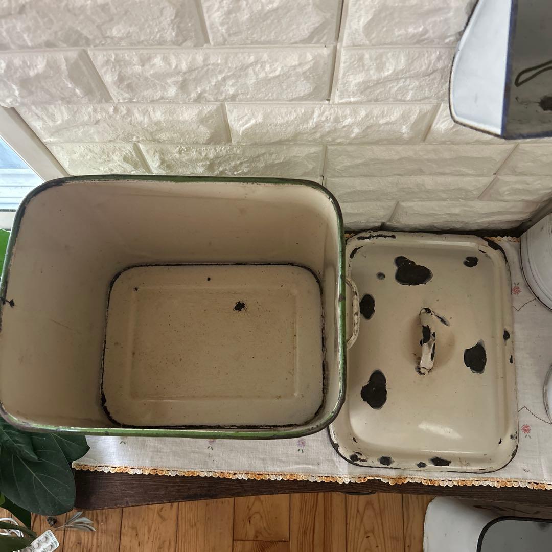 アンティーク　ホーロー　ブレッドボックス　クリーム&グリーン