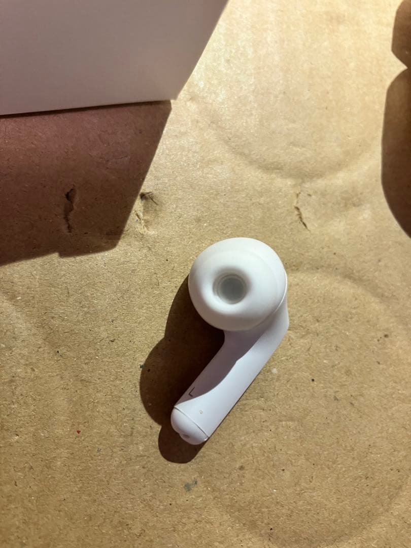 A3 ワイヤレスイヤホン　右耳のみ　動作確認済み　匿名配送