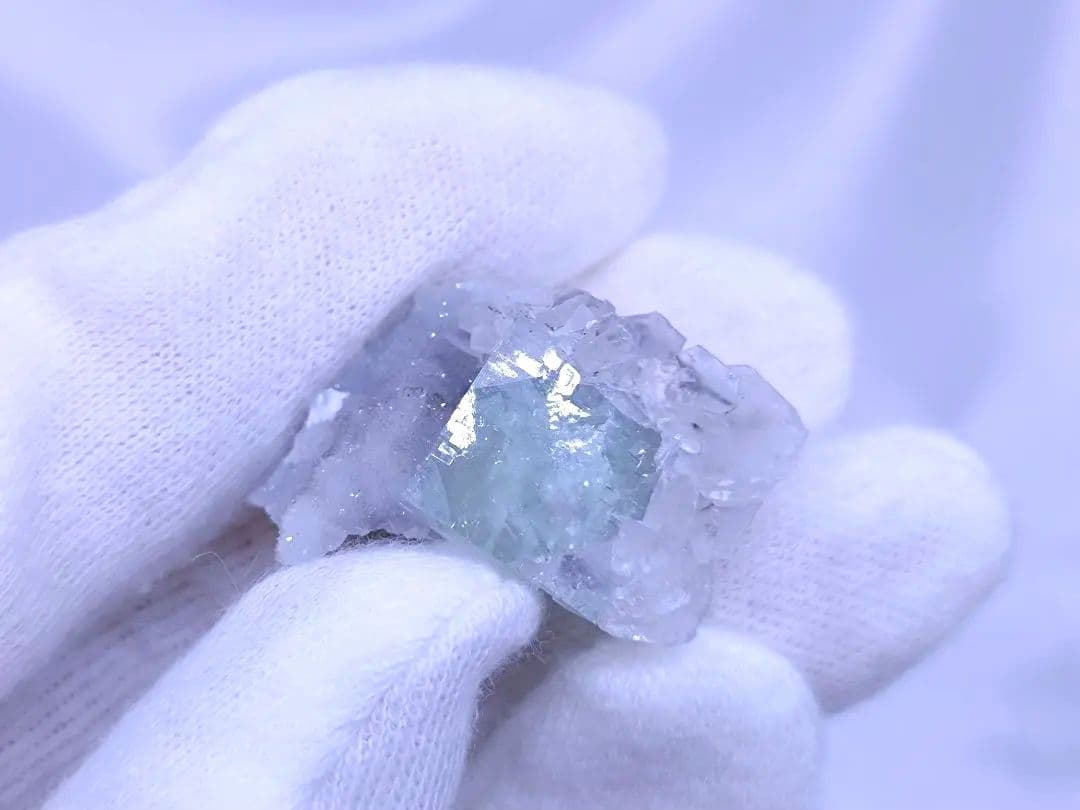 シャンファーリン産　ホワイトローズ カルサイト　フローライト　エンジェルウィング