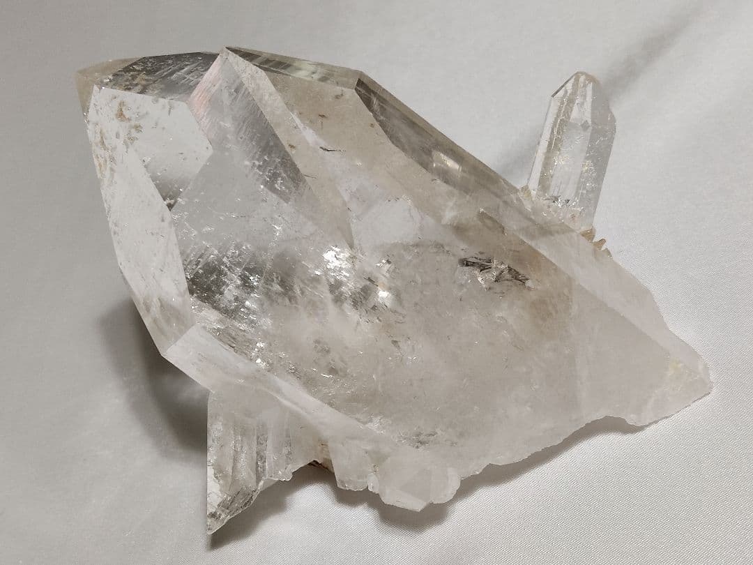 パワーストーン　天然石　原石　クリスタル　水晶　レインボー　410g　No.56