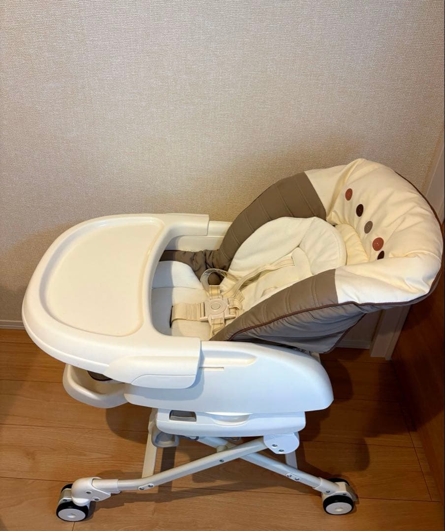 【美品】コンビ ネムリラAUTO SWING エッグショック ハイローチェア