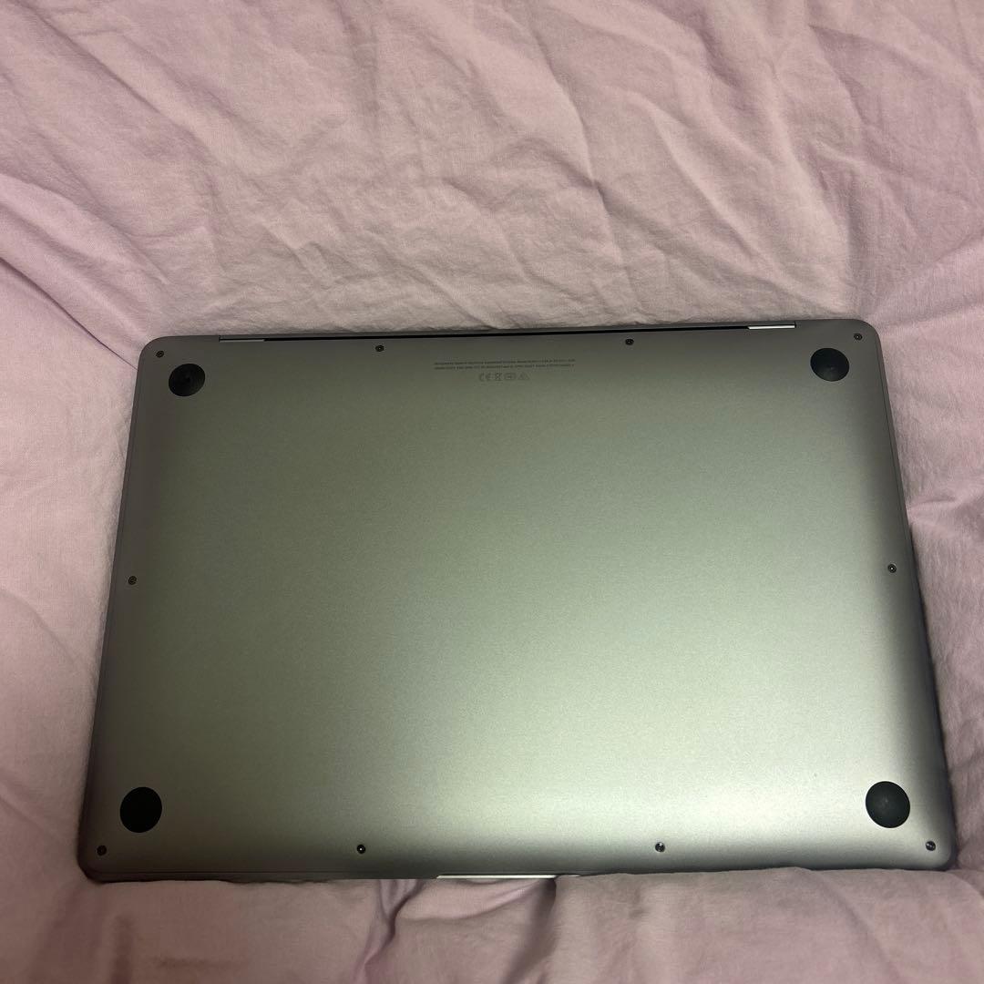 Apple MacBook Air 13\" 本体