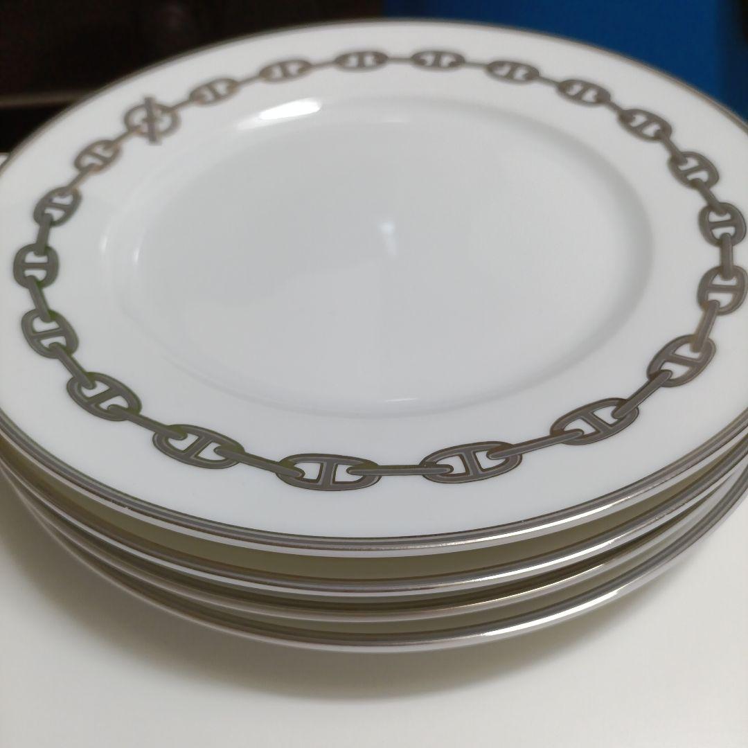 チェーン模様の白い皿 4枚セット