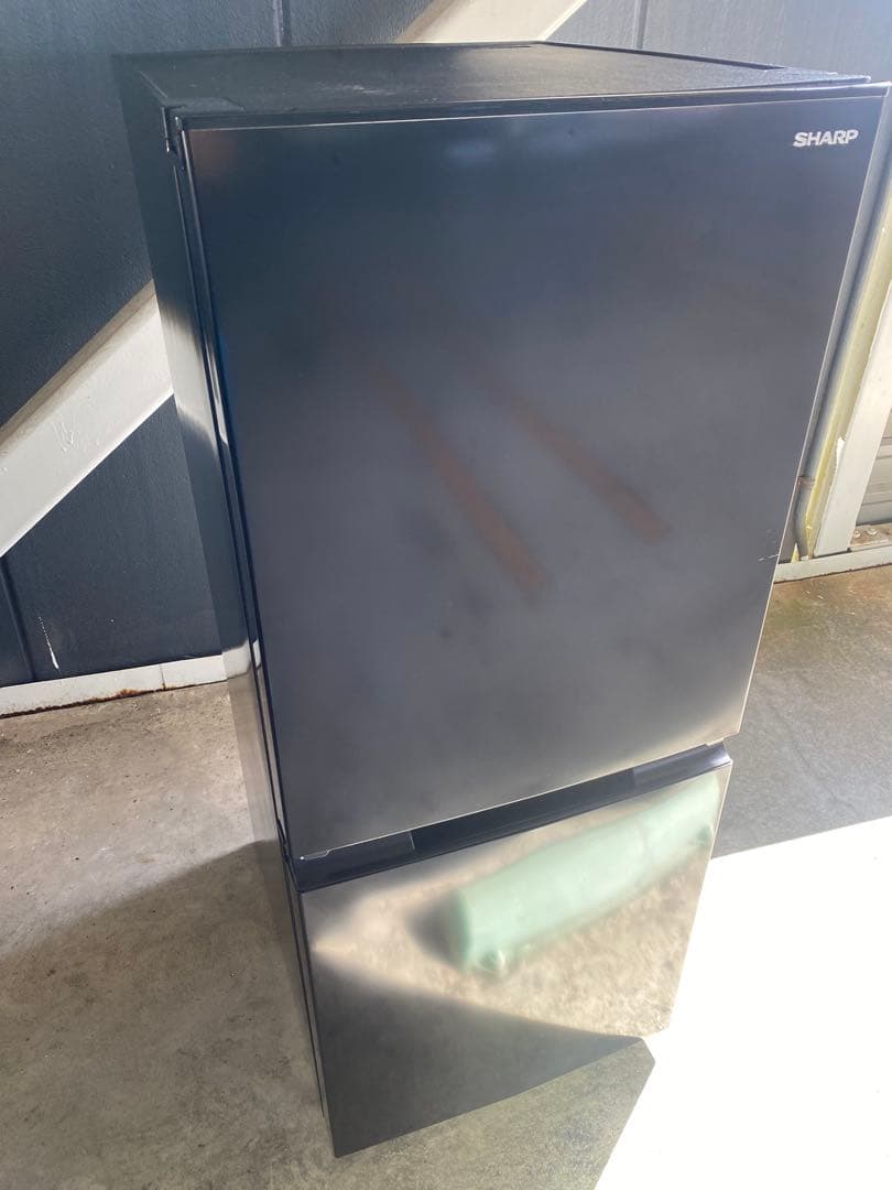 ☆使用歴僅か美品☆ 2024年製 SHARP冷蔵庫 と Hisense洗濯機