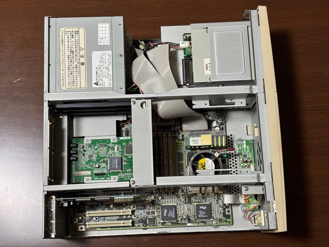 NEC PC-9821 Ra20/N12 簡易動作確認済み HDDベイ欠品