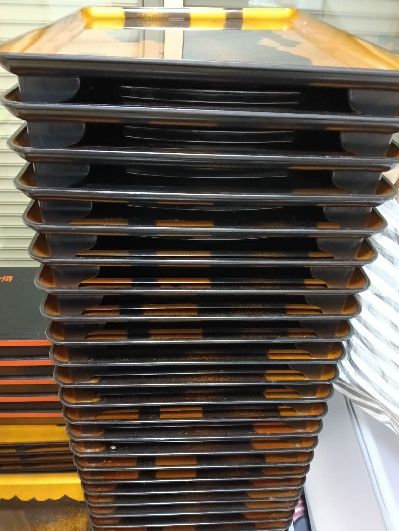 10個　御膳　お盆　膳　金色装飾の盆　折りたたみ式