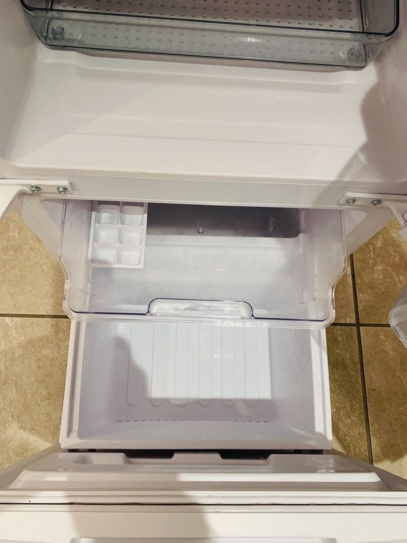 新生活2023年製／シャープ冷蔵庫マットホワイトどっちも取付可ドア／自動霜取り